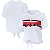 WEAR by Erin Andrews - T-shirt court rayé blanc avec nœud sur le devant Nebraska Huskers pour femme