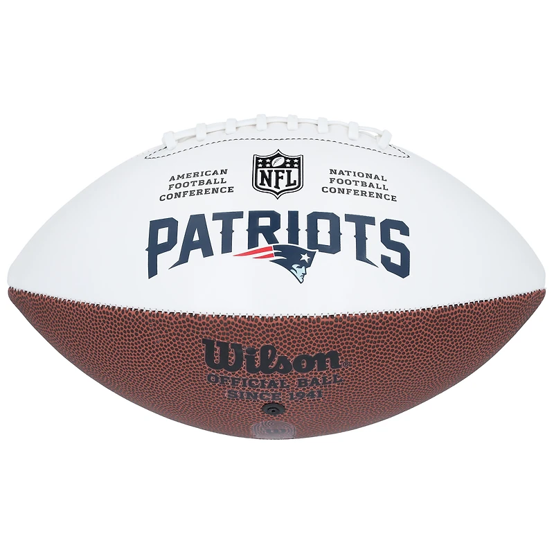 Ballon de football Wilson à panneau blanc autographié par Drake Maye, des New England Patriots