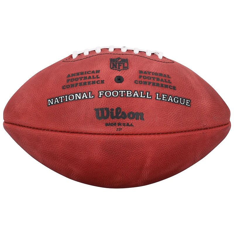 Ballon de football américain Wilson Duke en couleur, autographié par Julian Edelman (New England Patriots), avec inscription « MVP du Super Bowl LIII ».