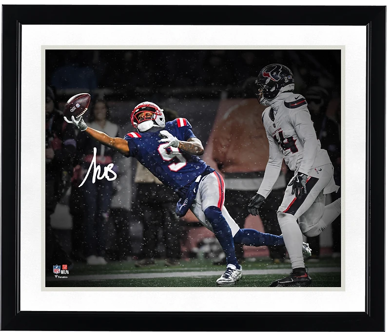 Kayshon Boutte New England Patriots Autographed 16" x 20" 2025 AFC Divisional Round One-Handed Touchdown Catch Spotlight Photograph