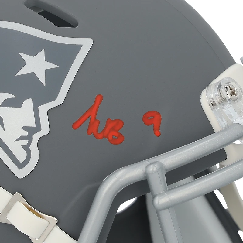 Mini-casque Riddell Slate Speed autographié par Kayshon Boutte, des New England Patriots