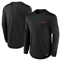 T-shirt à manches longues Blackout des New England Patriots pour hommes Fanatics Black