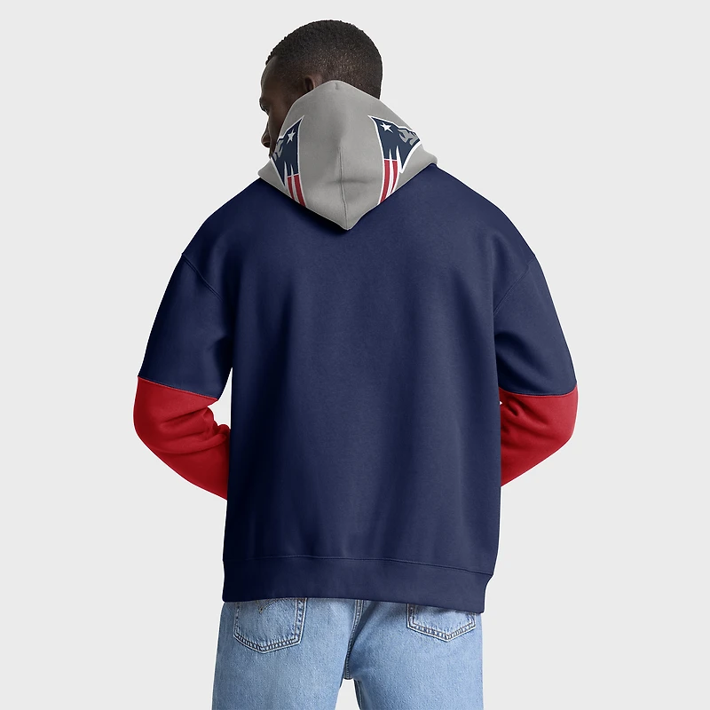 Sweat à capuche Fanatics bleu marine/rouge pour homme avec logo casque des New England Patriots