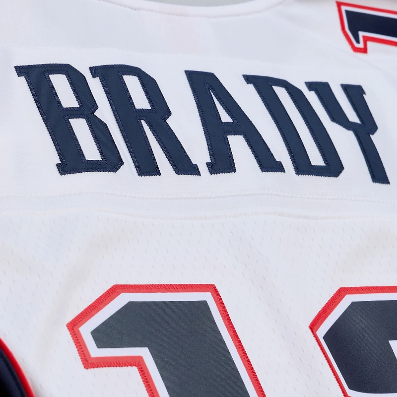 Maillot réplique Mitchell & Ness Tom Brady blanc New England Patriots 2000 Legacy pour homme