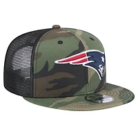 Casquette à visière à pression New Era Camo New England Patriots Main Trucker 9FIFTY pour homme