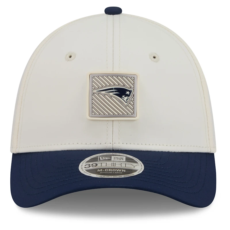 Casquette New Era Flex crème/marine England Patriots 2026 NFL Training Camp 39THIRTY M-Crown pour homme