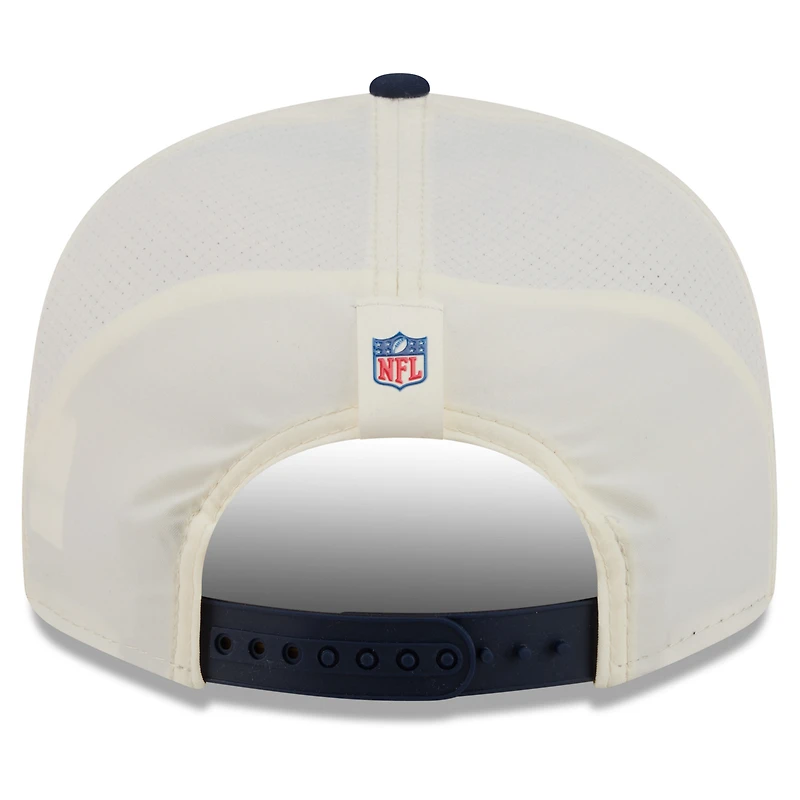 Casquette snapback New Era crème/marine pour homme, New England Patriots, camp d'entraînement NFL 2026, modèle 9FIFTY