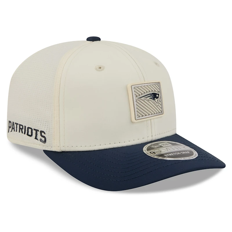 Casquette ajustable New Era crème/marine New England Patriots 2026 NFL Training Camp 9SEVENTY pour homme