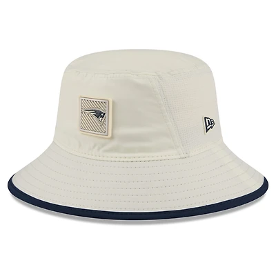 Bob de sport New Era crème pour homme, New England Patriots, camp d'entraînement NFL 2026
