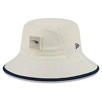 Bob de sport New Era crème pour homme, New England Patriots, camp d'entraînement NFL 2026