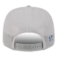 Casquette camionneur ajustable New Era grise New England Patriots 2025 Sideline 9SEVENTY pour homme