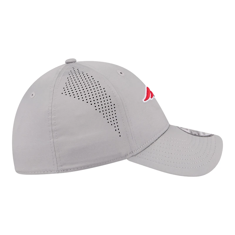 Men's New Era Gray England Patriots Perforated 39THIRTY Flex Hat