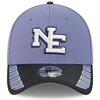 Casquette 39THIRTY Flex pour homme, Collection New Era Meadow Blue England Patriots 2025 Rivalries Fan Pack