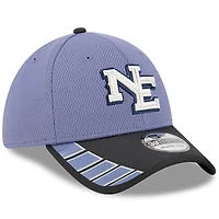 Casquette 39THIRTY Flex pour homme, Collection New Era Meadow Blue England Patriots 2025 Rivalries Fan Pack