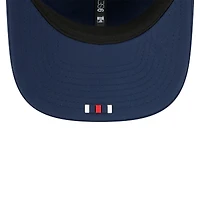 Casquette camionneur ajustable New Era bleu marine New England Patriots 2025 Sideline 9SEVENTY pour homme