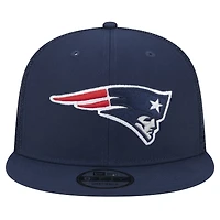 Casquette snapback Main Trucker 9FIFTY bleu marine New Era pour homme des New England Patriots