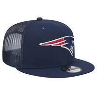 Casquette snapback Main Trucker 9FIFTY bleu marine New Era pour homme des New England Patriots
