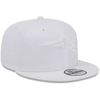 Casquette Snapback 9FIFTY Main Blanc sur Blanc New Era New England Patriots pour hommes
