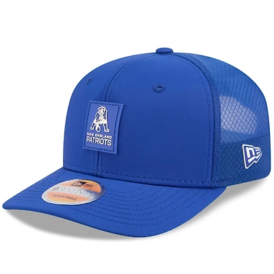Men's New Era Royal New England Patriots 2025 Sideline Throwback 9SEVENTY Trucker Adjustable Hat