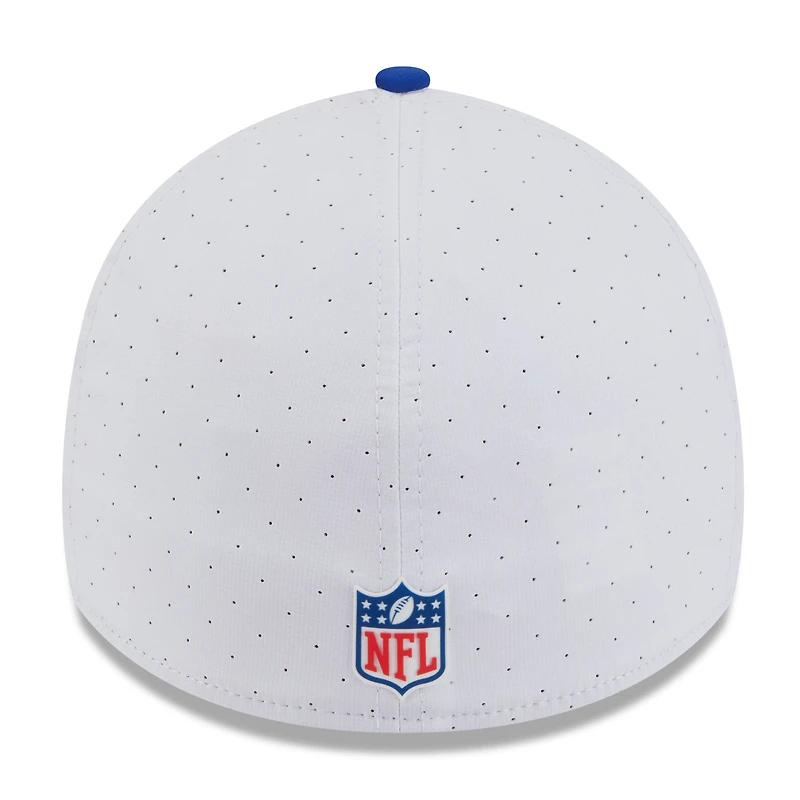 Men's New Era White/Royal England Patriots 2025 NFL Training Camp Throwback Logo 39THIRTY Flex Hat