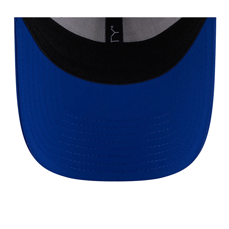 Men's New Era White/Royal England Patriots 2025 NFL Training Camp Throwback Logo 39THIRTY Flex Hat