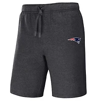 Collection NFL x Darius Rucker pour hommes par Fanatics Heather Charcoal Short avec logo des New England Patriots