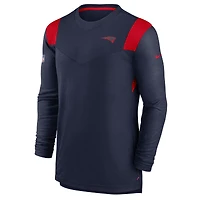 T-shirt à manches longues pour homme Nike New England Patriots Sideline Performance - Bleu marine/rouge