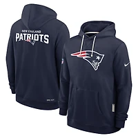 Sweat à capuche Nike bleu marine New England Patriots 2025 Sideline Standard Issue Club Dri-FIT pour homme