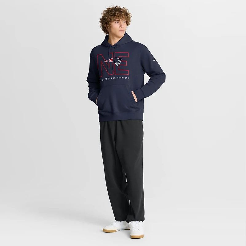 Men's Nike Navy New England Patriots Busted Play Club Fleece Pullover Hoodie