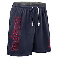 Short réversible Nike Dri-FIT bleu marine New England Patriots pour homme