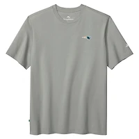 T-shirt Tommy Bahama gris pour homme, motif Huddle & Hang Tens des New England Patriots