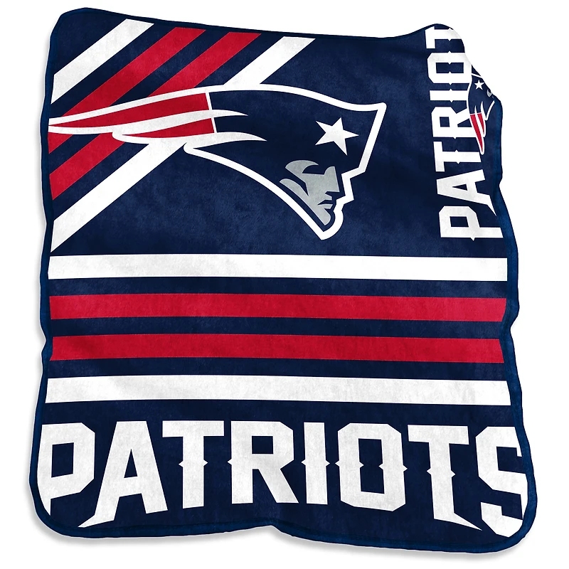 Jeté Raschel en peluche 50 po x 60 po des New England Patriots