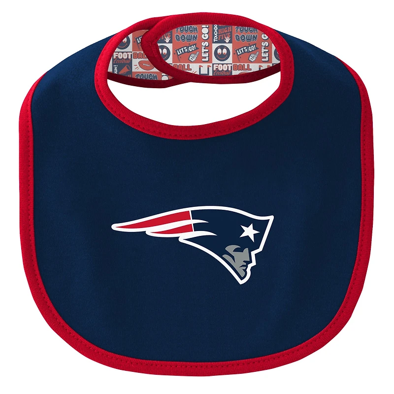 Newborn & Infant New England Patriots Dynamic Duo Bodysuit, Bib Knit Hat Set