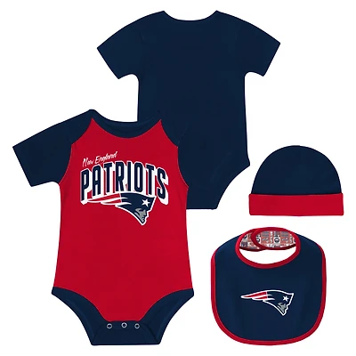 Newborn & Infant New England Patriots Dynamic Duo Bodysuit, Bib Knit Hat Set