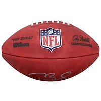 Ballon de football Wilson Duke en couleur, autographié par Tom Brady et Julian Edelman, des New England Patriots.