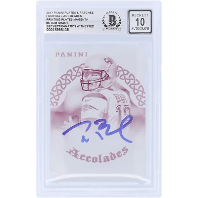 Carte Panini 2017 autographiée par Tom Brady (New England Patriots), avec écussons et plaques imprimés magenta #AC-TB #1/1, authentifiée par Beckett Fanatics Witnessed (10 cartes).