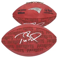 Ballon de football autographié Duke Showcase de Tom Brady par les New England Patriots