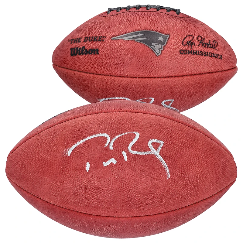 Ballon de football professionnel Duke métallique autographié par Tom Brady des New England Patriots
