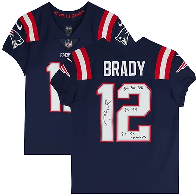 Maillot Nike Color Rush Elite bleu marine dédicacé par Tom Brady des New England Patriots avec l'inscription « SB 36 38 39 49 51 53 Champs »