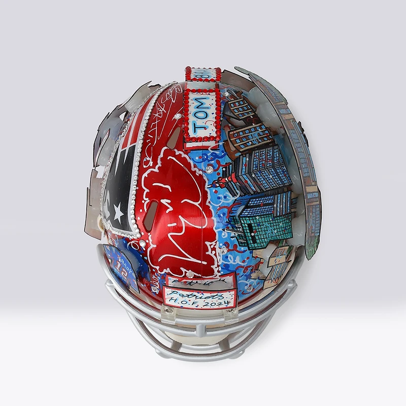 Mini-casque Riddell Flash Speed ​​autographié par Tom Brady (New England Patriots) - Illustration de Charles Fazzino - WN55916322