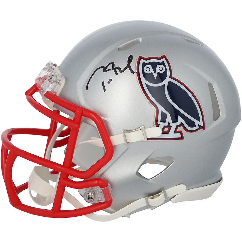 Casque Riddell OVO Speed ​​Mini autographié par Tom Brady des New England Patriots