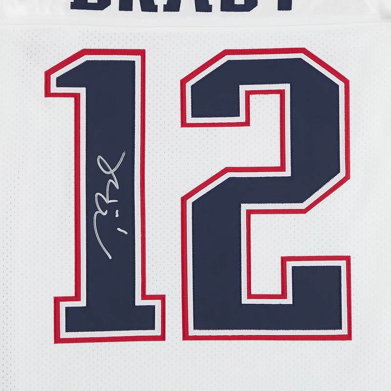 Maillot blanc autographié Mitchell & Ness 2000 authentique des New England Patriots de Tom Brady