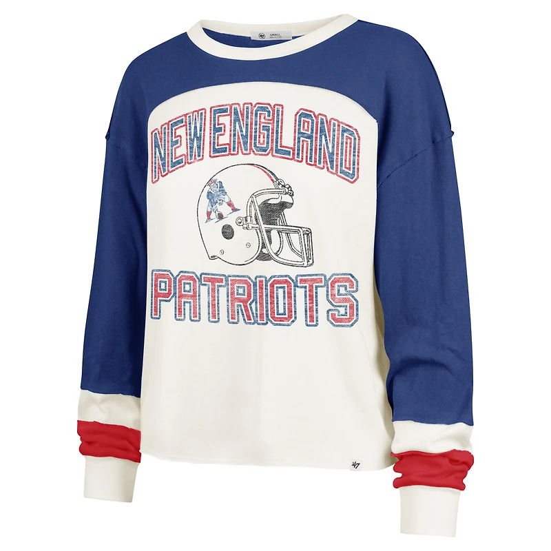 Haut court à manches longues raglan Double Header Curve New England Patriots '47 Cream pour femme