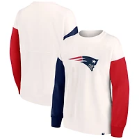 Women's Fanatics White New England Patriots Colorblock Primary Logo - Pullover Sweatshirt