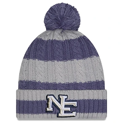 Bonnet en tricot tressé à revers avec pompon pour femme New Era Meadow Blue New England Patriots Collection 2025 Rivalries