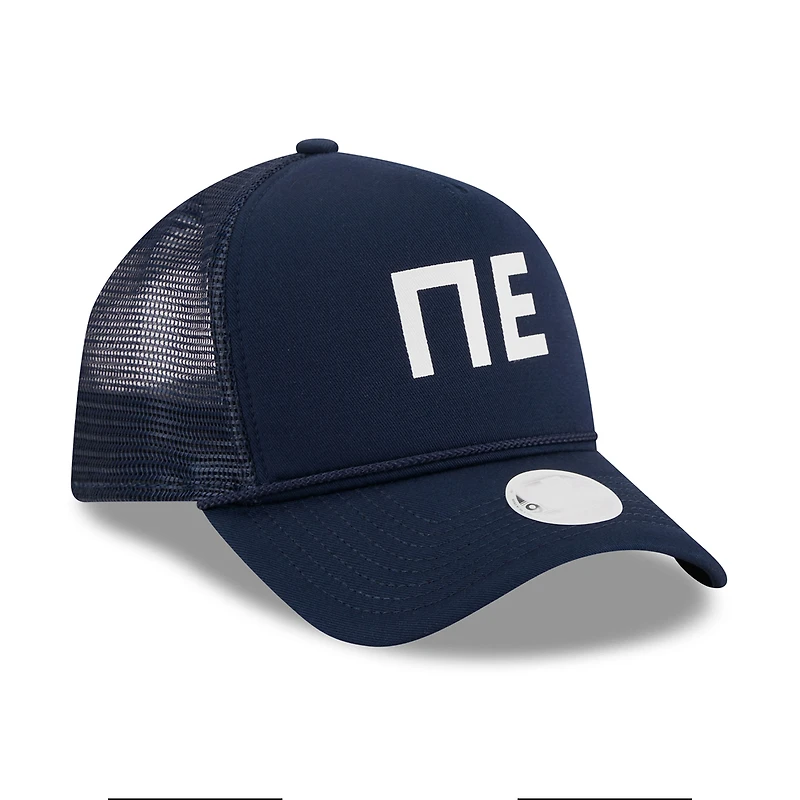 Casquette réglable New Era New England Patriots McGee Trucker 9FORTY pour femme bleu marine