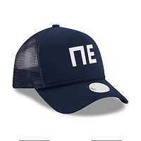 Casquette réglable New Era New England Patriots McGee Trucker 9FORTY pour femme bleu marine