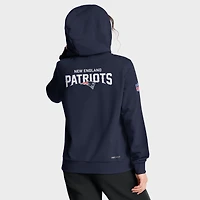 Sweat à capuche Nike Dri-FIT bleu marine pour femme des New England Patriots Sideline Standard Issue Initial Home