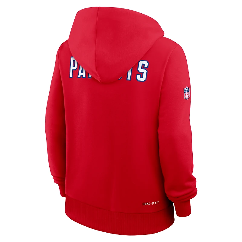 Women's Nike Red New England Patriots Throwback Sideline Standard Issue Dri-FIT Hoodie