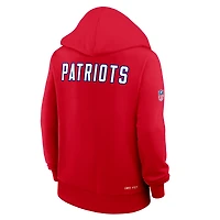 Women's Nike Red New England Patriots Throwback Sideline Standard Issue Dri-FIT Hoodie